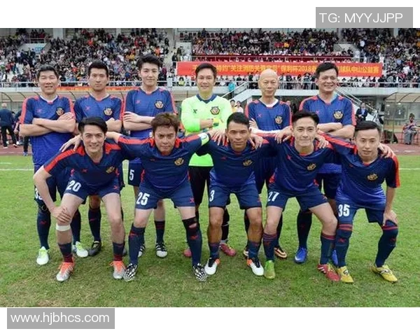 香港足球明星队重聚献唱展现团结精神与热爱足球的激情 香港足球明星队重聚献唱展现团结精神与热爱足球的激情