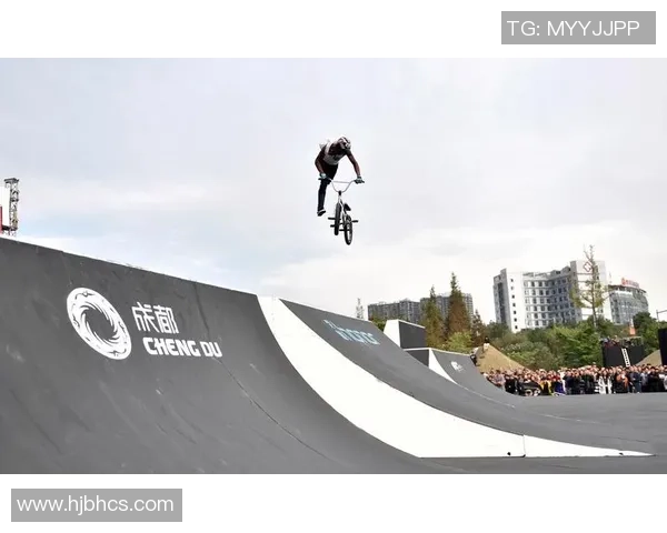 世界街舞大赛点评：成都极限运动队的团队协作表现